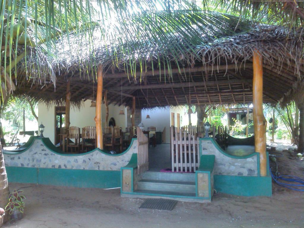 Fishermens Lodge & Restaurant Ranna المظهر الخارجي الصورة